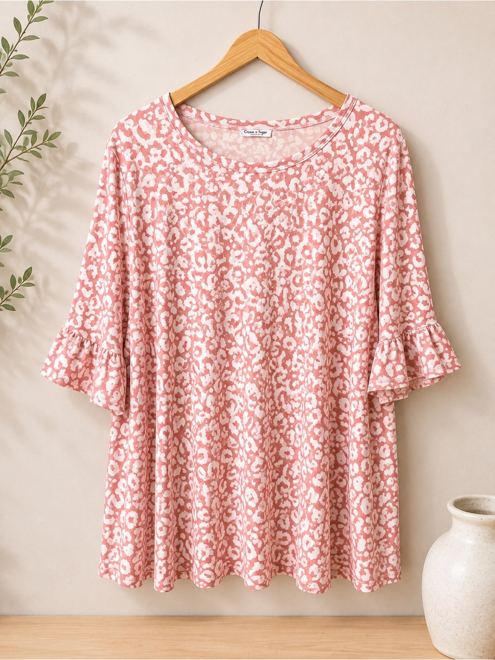 Women’s Boutique Pink Leopard Print Ruffle Sleeve Top Size 1X